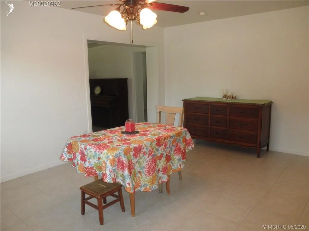 Photo of 1750 NW Sunset Boulevard