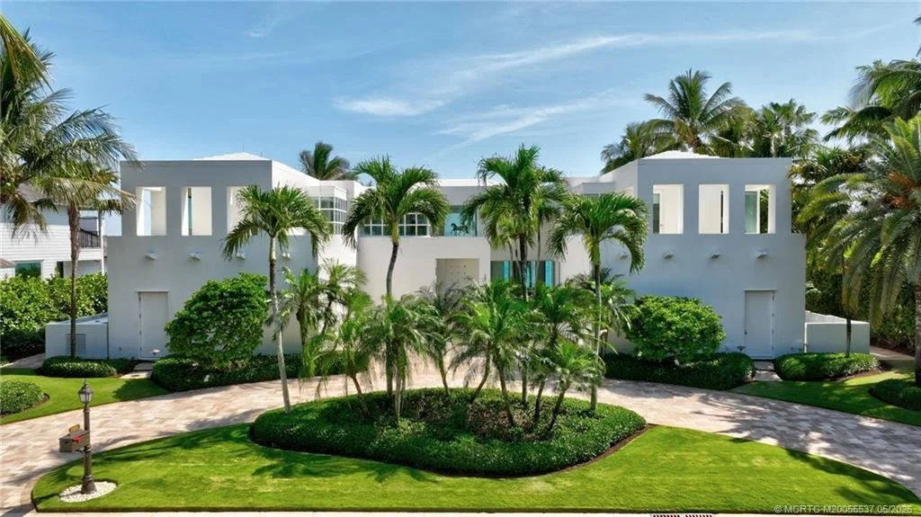 Photo of 7034 SE Harbor Circle