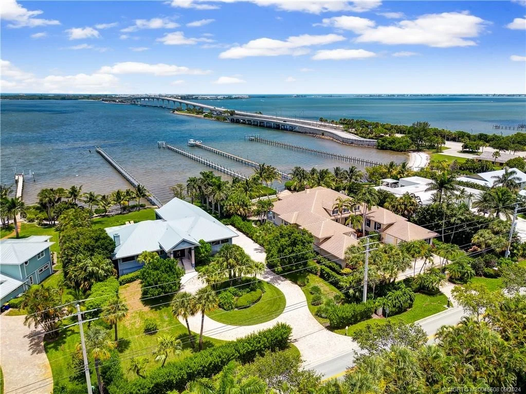 Photo of 12 N Sewalls Point Road