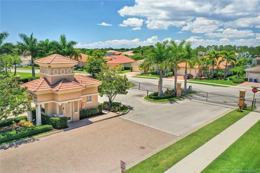 Photo of 1264 SE Illusion Isle Way