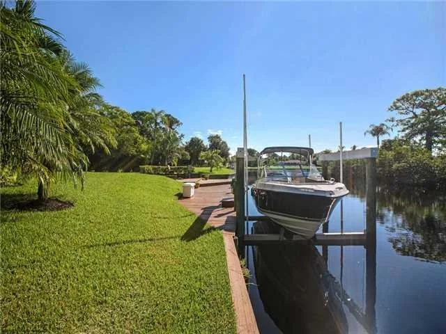 Photo of 1488 NW Lake Point