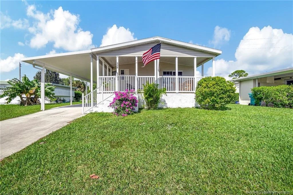 Photo of 4449 Royal Manor Boulevard