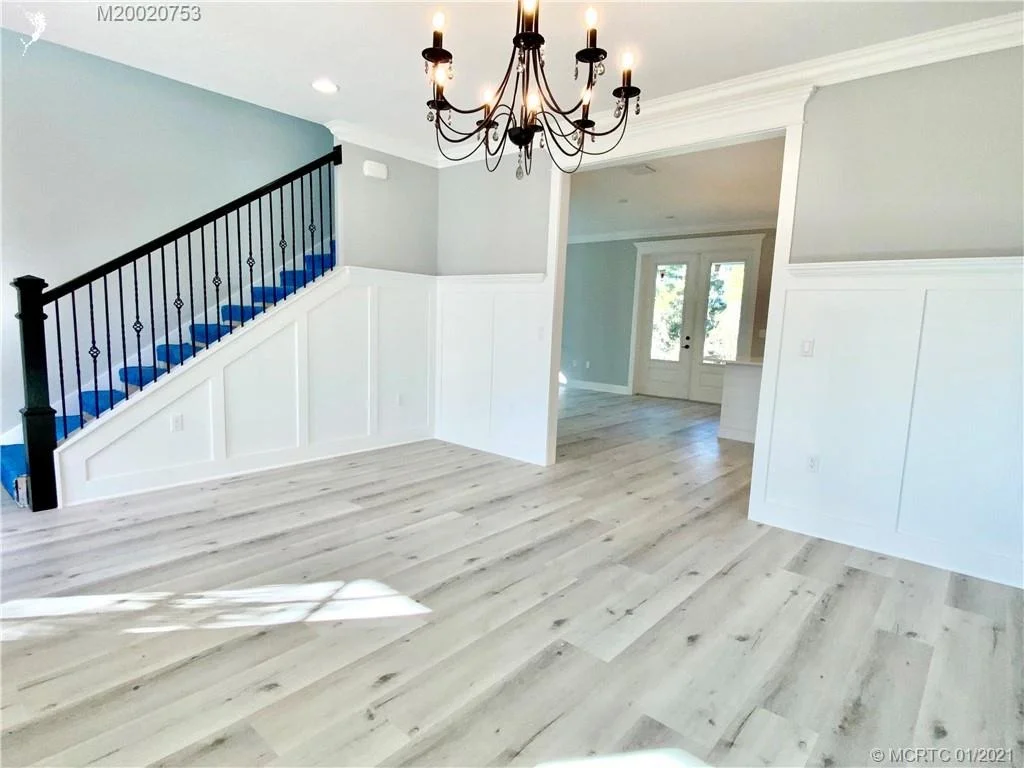 Photo of 1126 NE Post Oak Way
