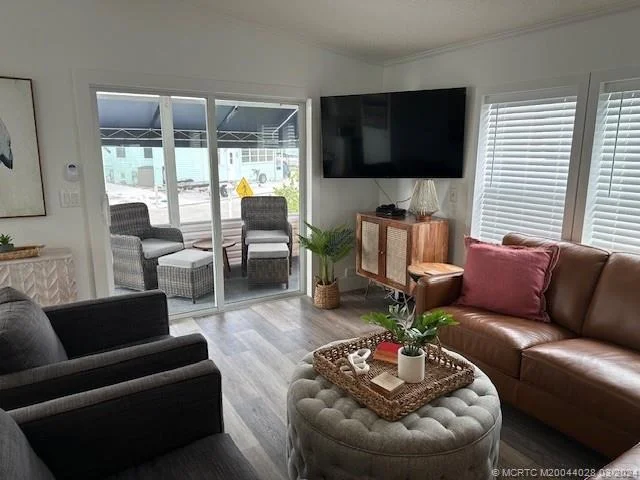 Photo of 496 Nettles Boulevard