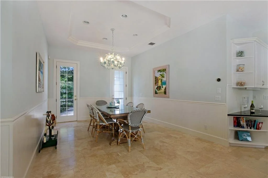 Photo of 7 NE Lofting Way