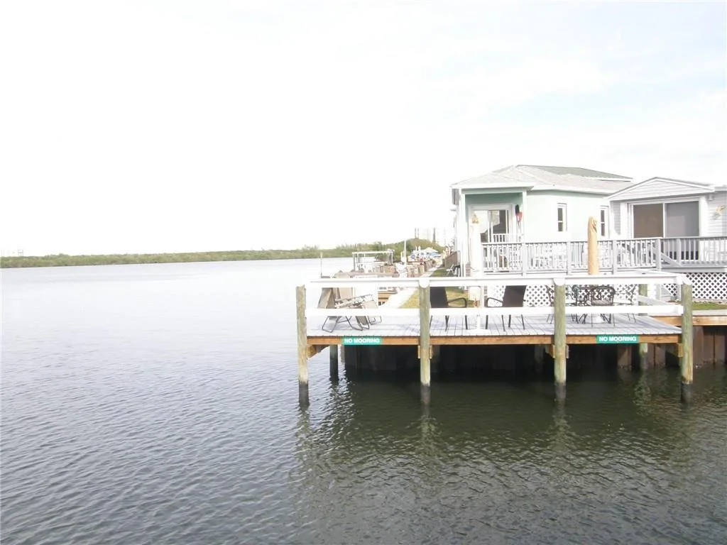 Photo of 14 Nettles Boulevard