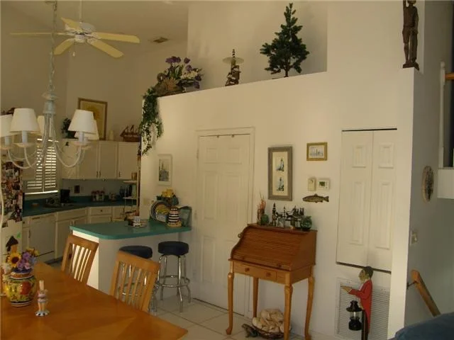 Photo of 2011 Nettles Boulevard