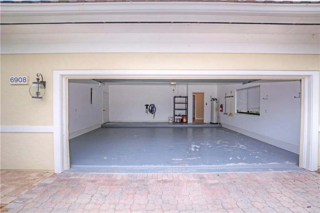 Photo of 6908 SE Pacific Drive