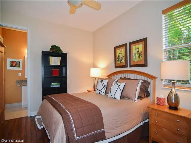 Photo of 7006 SE Bay Hill Drive