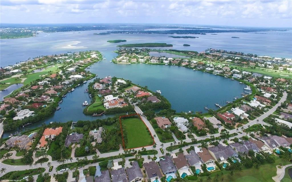 Photo of 6934 SE Harbor Circle