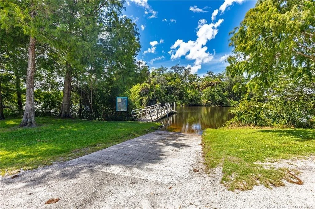 Photo of 7960 SE River Lane