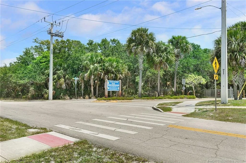 Photo of 5327 SE Reef Way