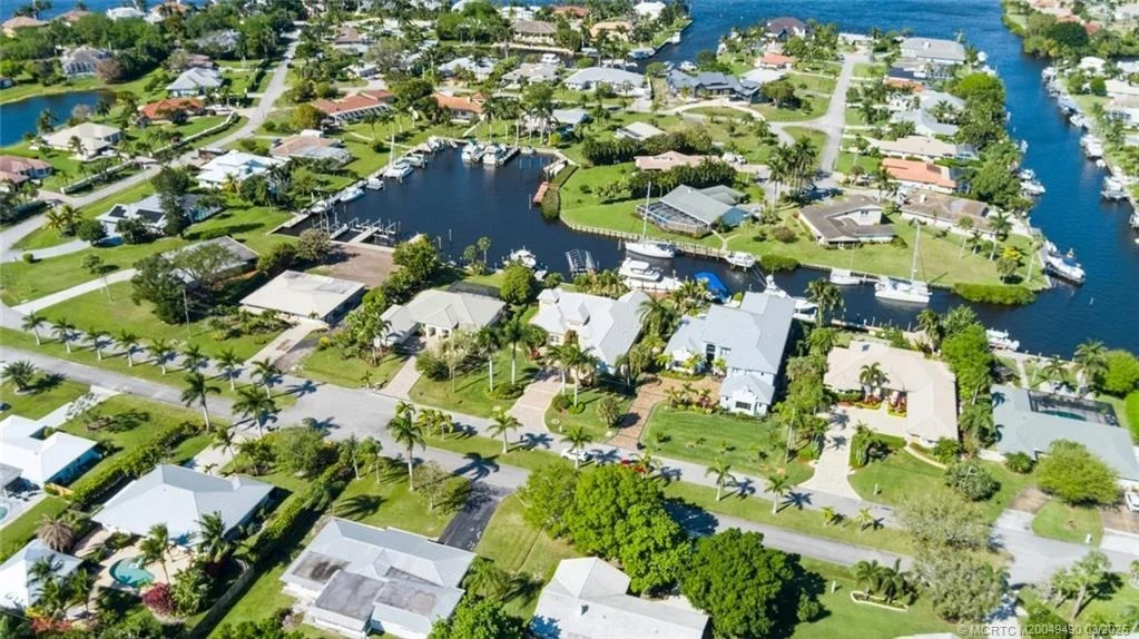 Photo of 2492 NW Everglades Boulevard