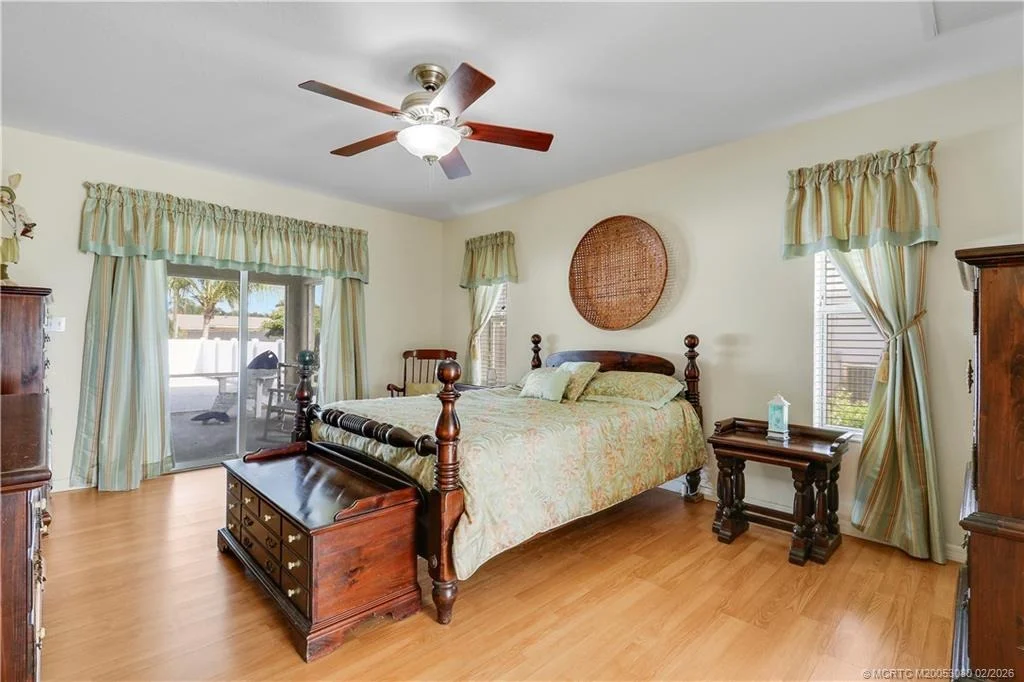 Photo of 5439 SE Horseshoe Point Road