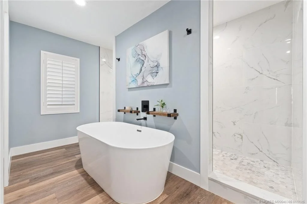 Photo of 1275 NW Pine Lake Drive