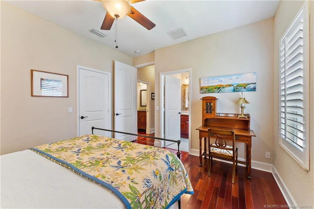 Photo of 587 SW Lost River Road