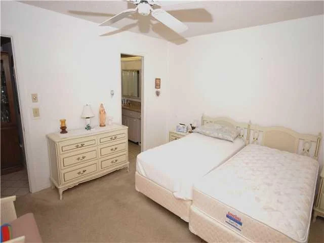Photo of 601 SE Alamanda Way