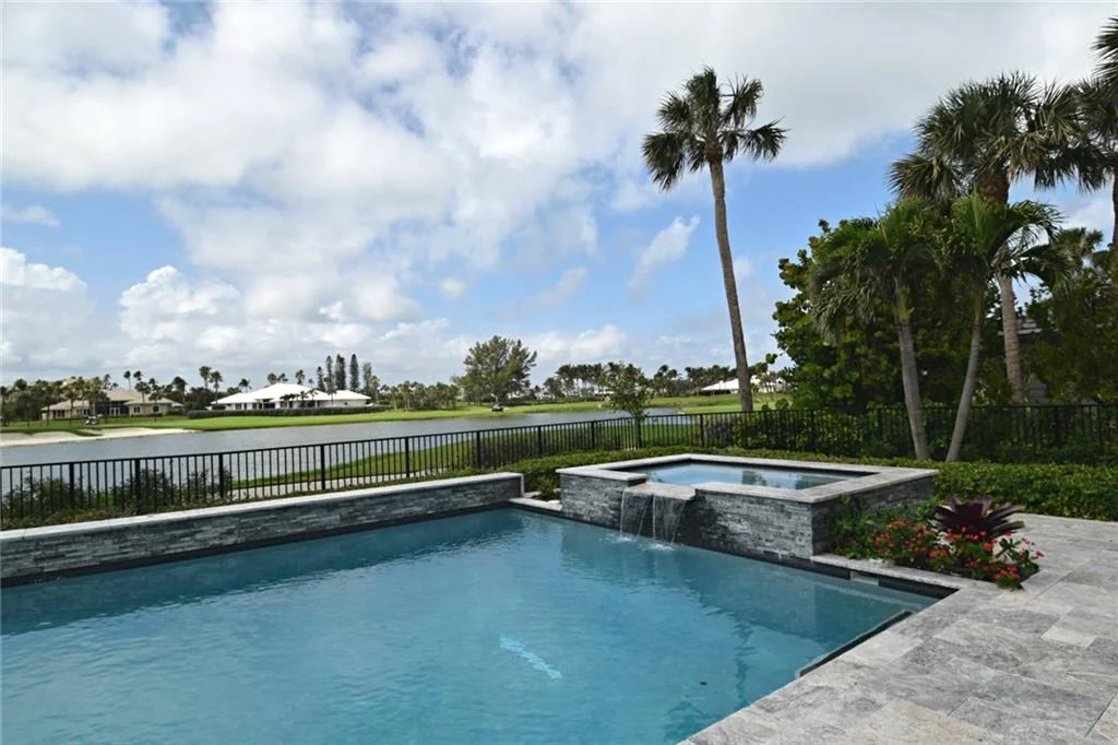 Photo of 2915 SE DUNE Drive