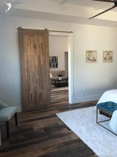 Photo of 5002 Sunset Boulevard