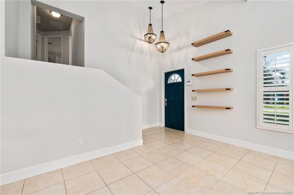 Photo of 240 SE Tressler Drive