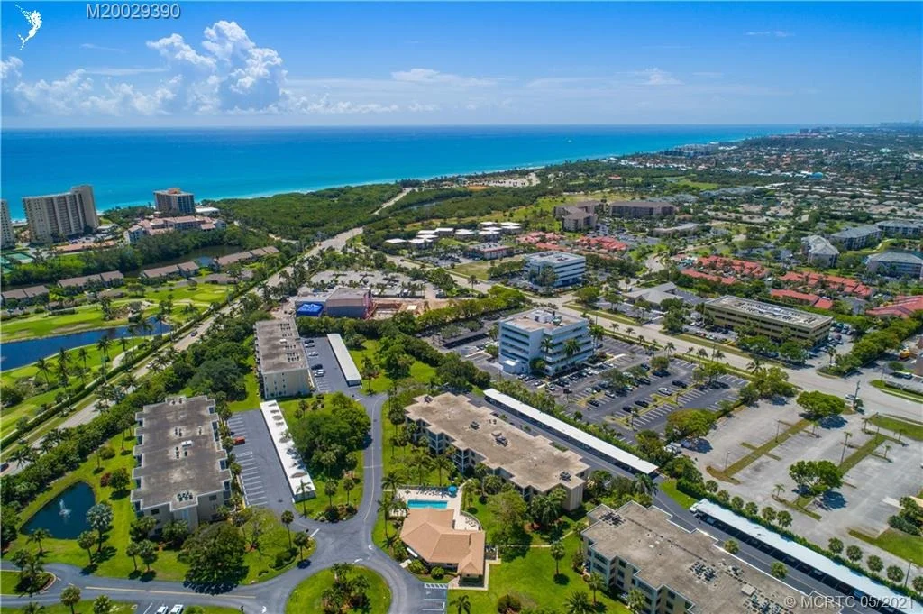 Photo of Unit 203E at 300 N Highway A1A