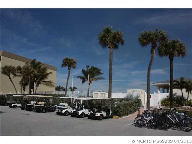 Photo of 83 Nettles Boulevard