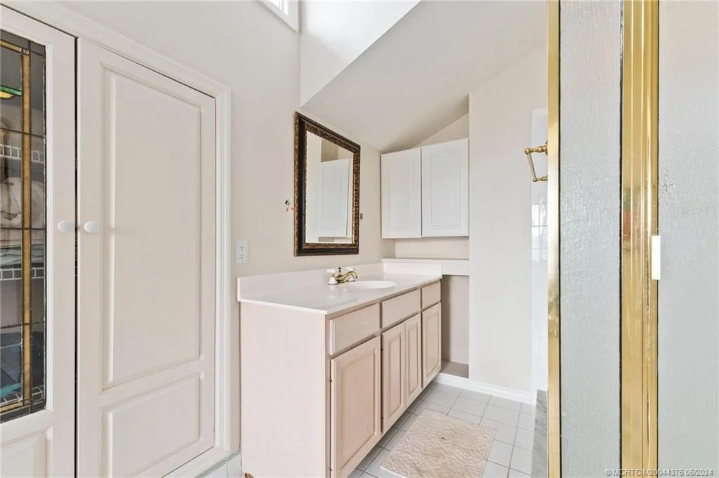 Photo of 12 Oakwood Drive