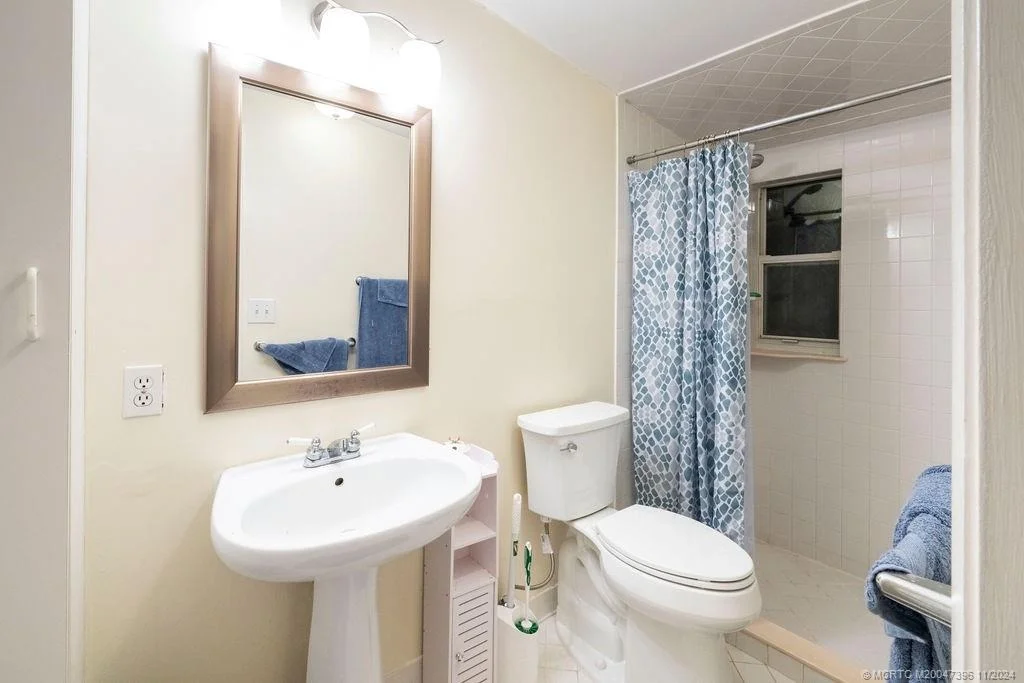 Photo of 535 SW Siesta Way