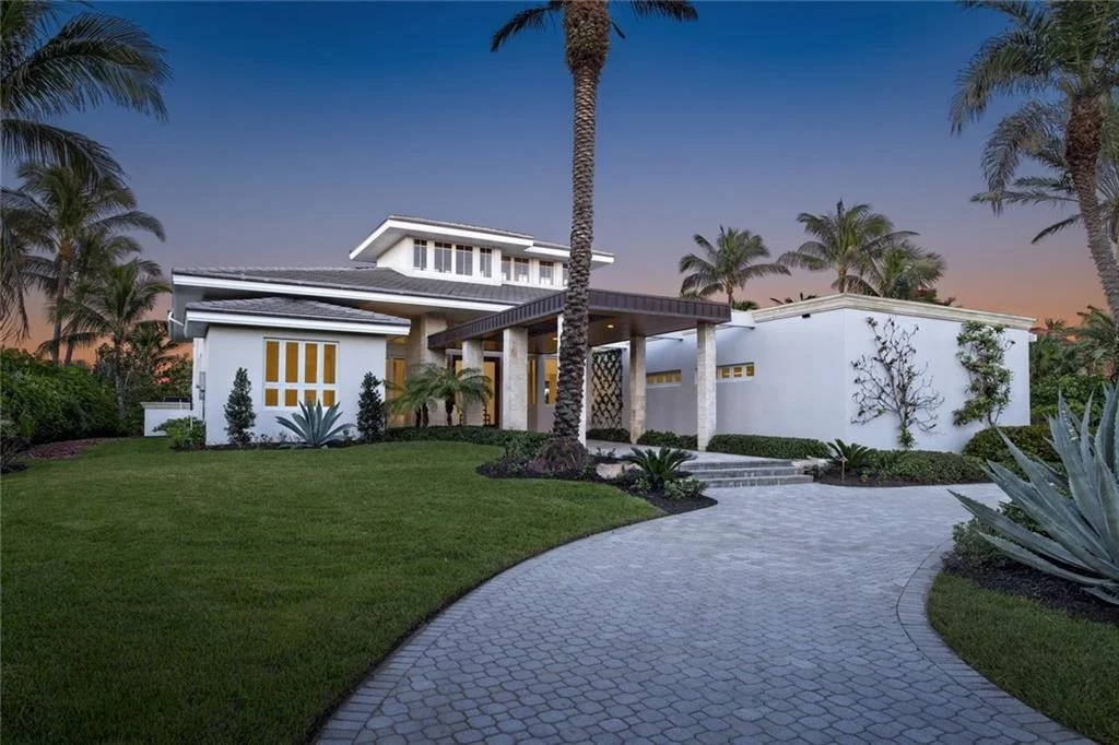 Photo of 7023 SE Harbor Circle