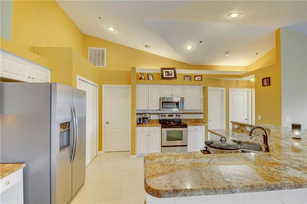 Photo of 864 SE Waterside Way