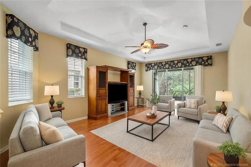 Photo of 620 NW Red Pine Way
