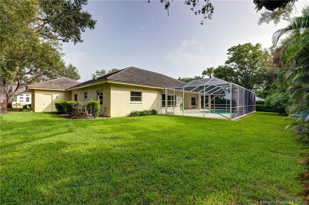 Photo of 9 Oakwood Drive