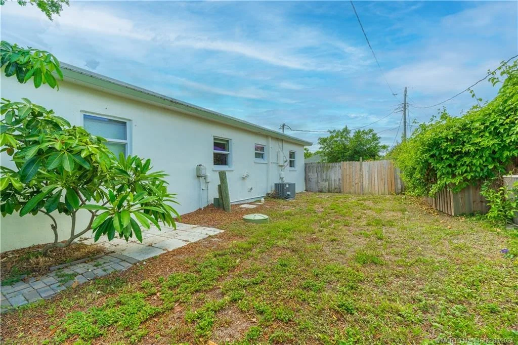 Photo of 1190 NW 15th Street