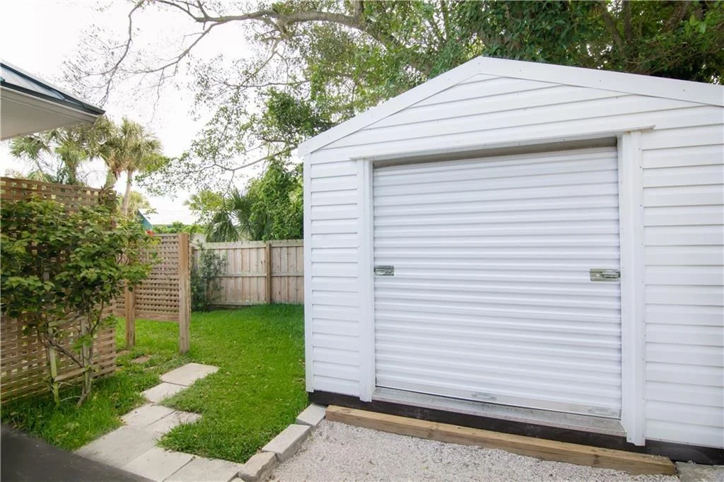 Photo of 309 SE Pelican Drive