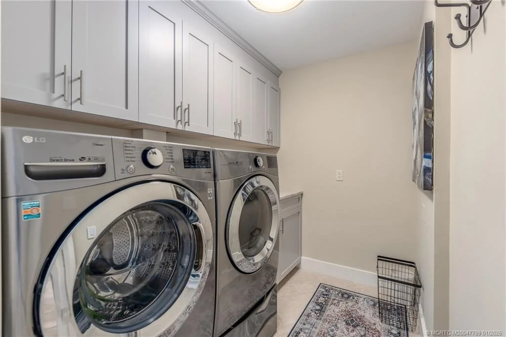 Photo of 2996 SE Fairway W