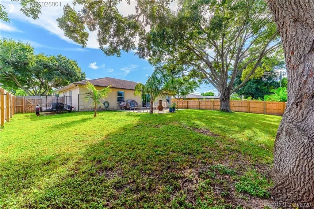Photo of 903 NW 12th Terrace