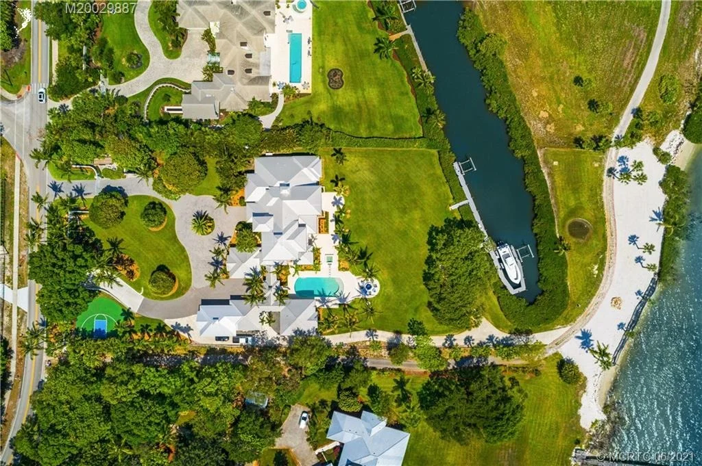 Photo of 3055 SE Saint Lucie Boulevard