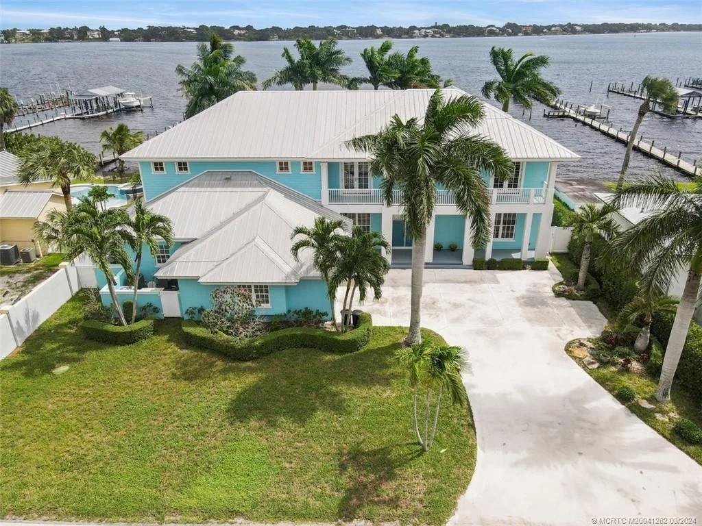 Photo of 985 SE St Lucie Boulevard