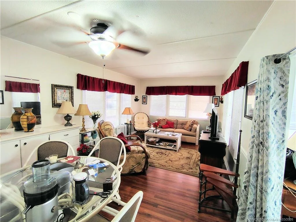 Photo of 2465 SE Penny Lane