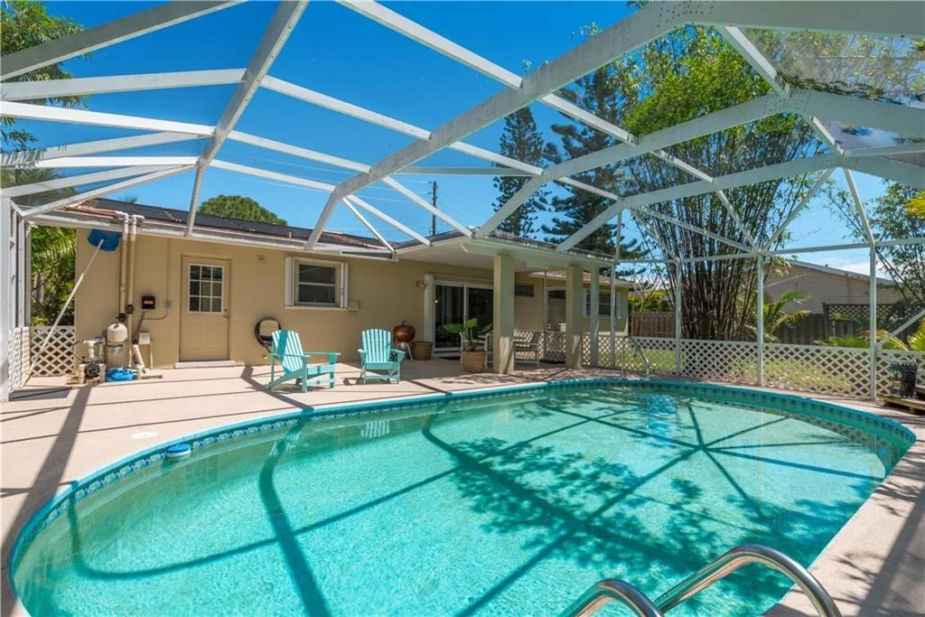 Photo of 522 SE Edgewood Drive