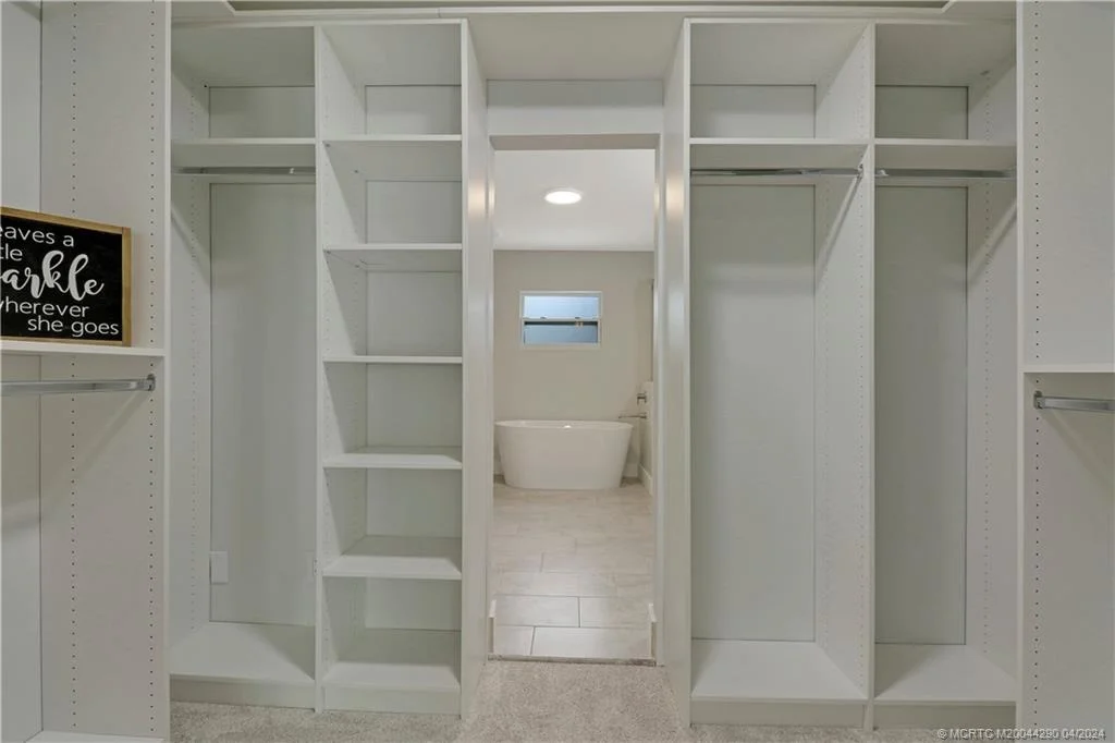 Photo of 327 SW Dyer Drive