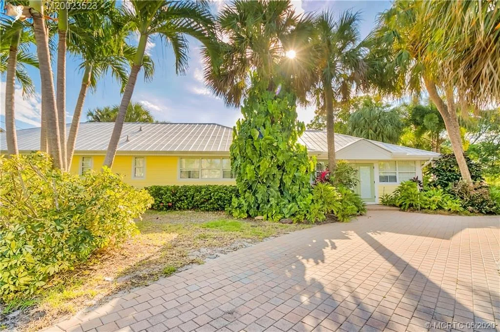 Photo of 1516 SE Mango Place