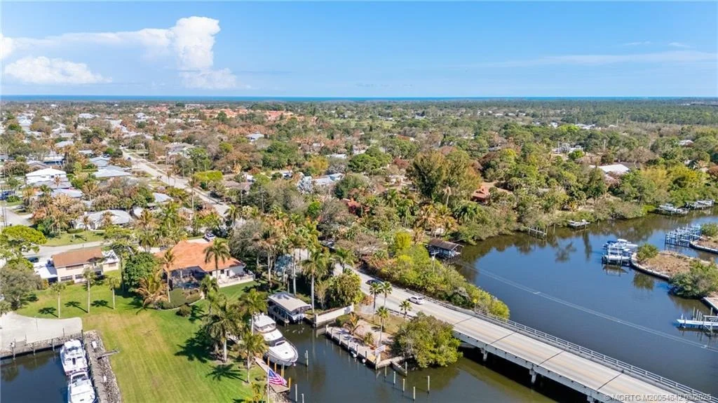 Photo of 5169 SE Horseshoe Point Road