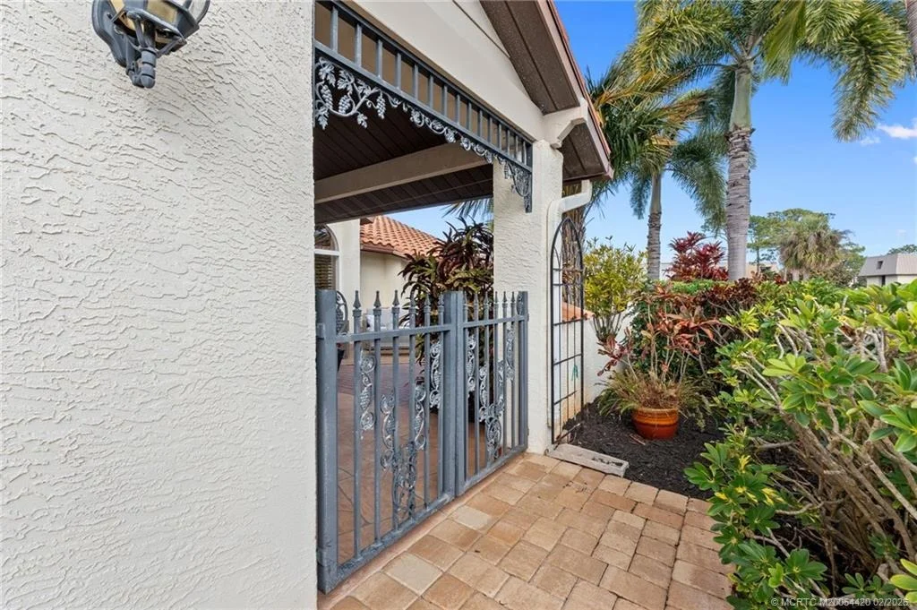 Photo of 1828 SE Coronado Lane