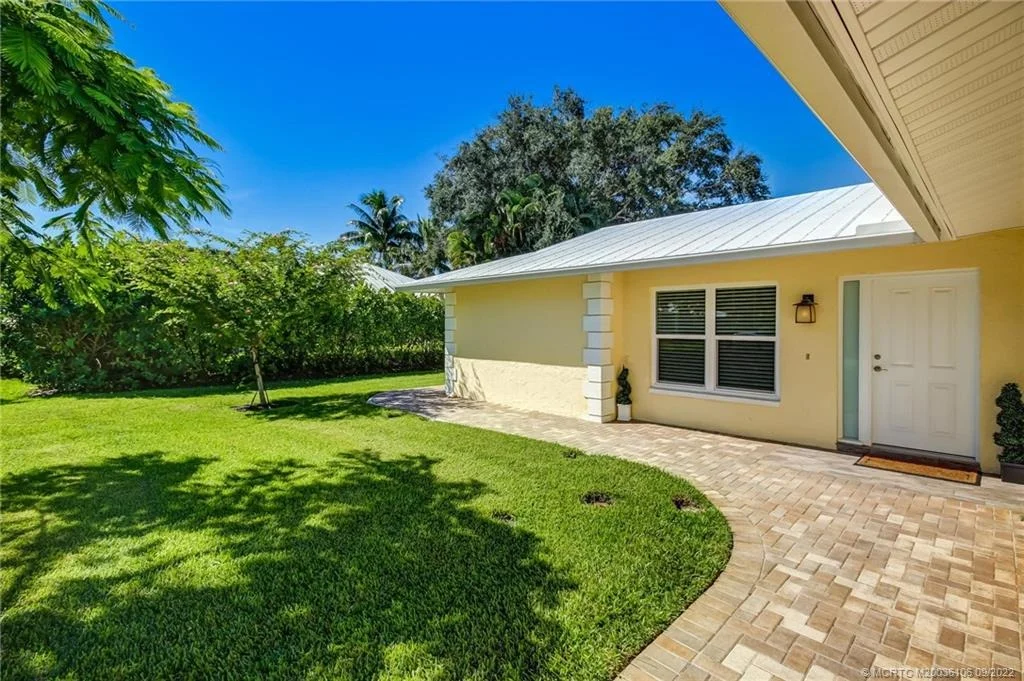 Photo of 1814 SE Granada Lane