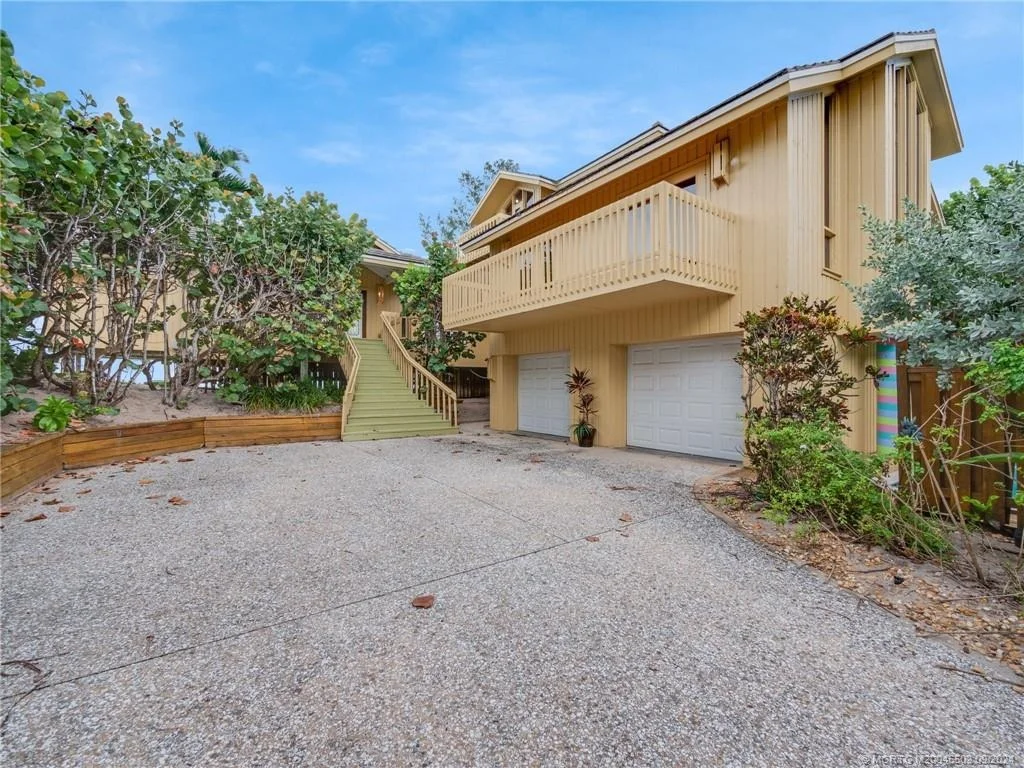 Photo of 1121 SE Macarthur Boulevard