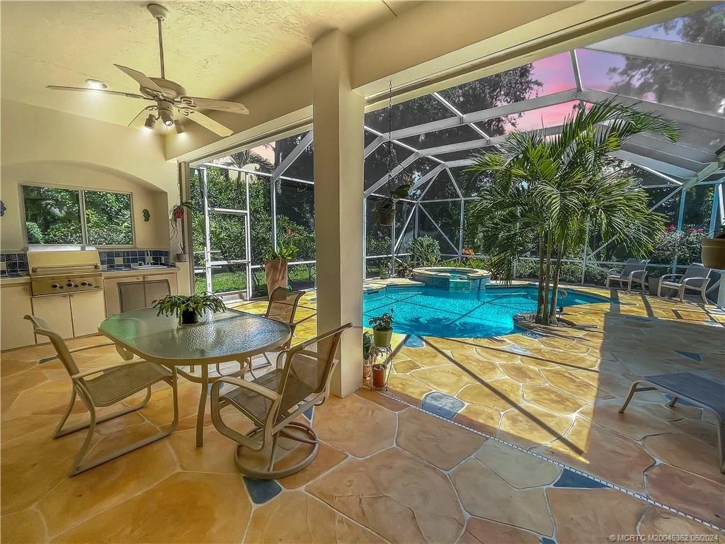 Photo of 8020 SE Sequoia Drive