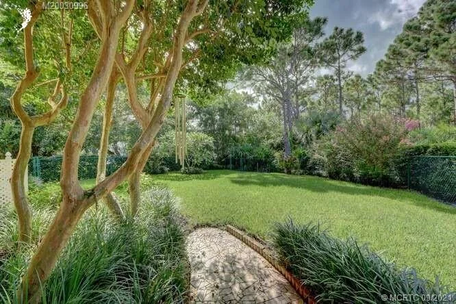 Photo of 7011 SE Cutler Trail