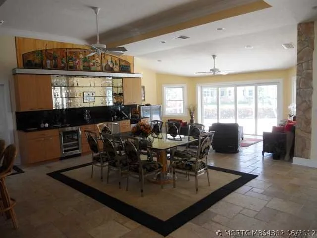 Photo of 110 SE Saint Lucie Lane