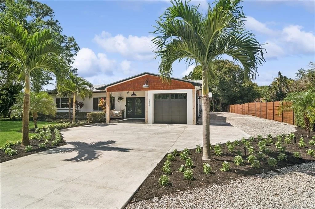 Photo of 1476 NW Pine Lake Drive